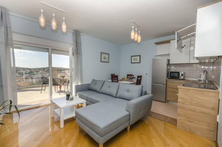 Ferienwohnung in Jezera, Tisno für max. 4 Gäste