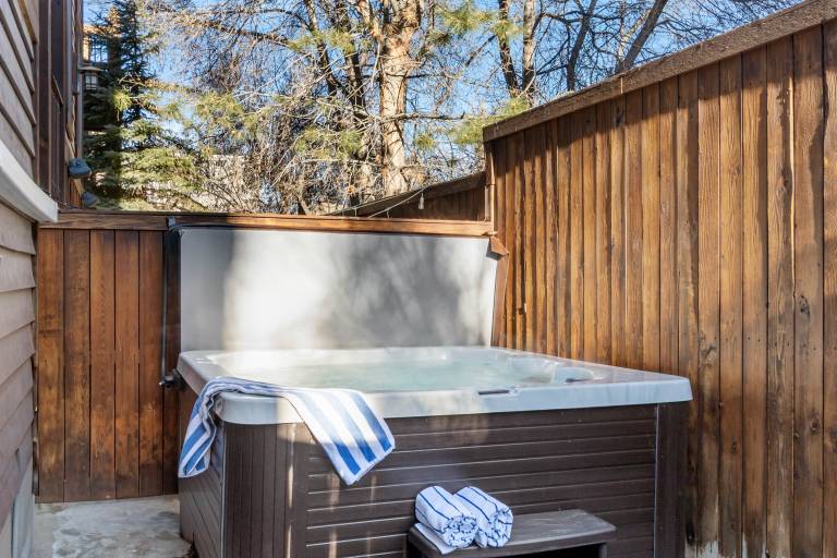 Child-friendly charming house with grill & hot tub | Mountain view | Next to the ski | Pets allowed — photo 3