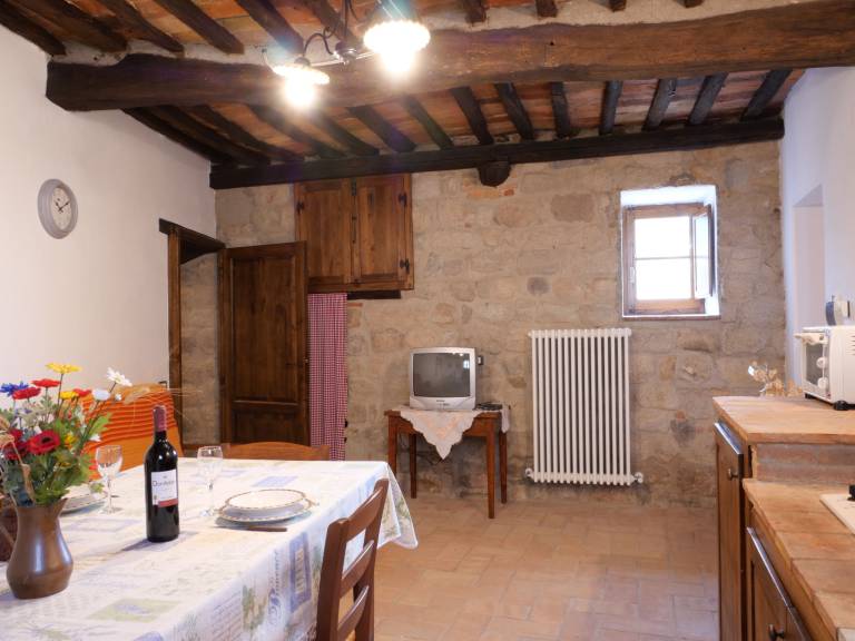 Charming rental apartment with BBQ, garden & terrace | Pets allowed — photo 5