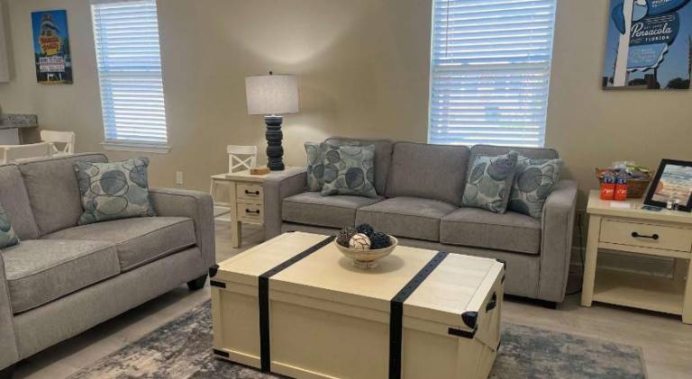 Ample house | Dogs allowed in Cordova, AL
