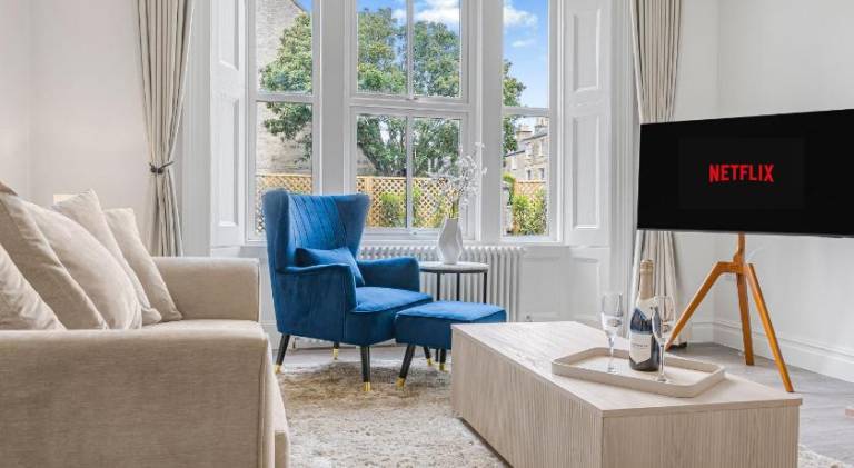 Holiday apartment with 3 rooms for 6 persons in Cirencester