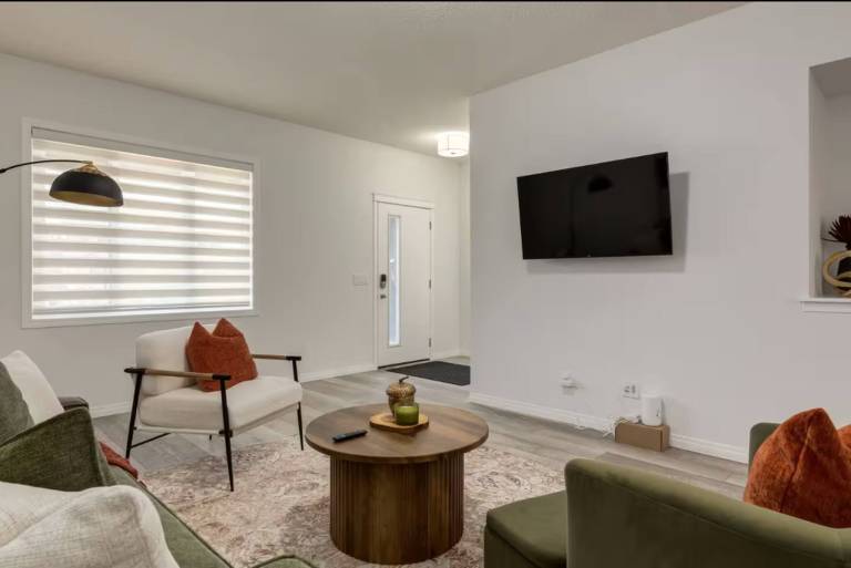 Modernes charmantes 3 Br Haus in Wolf Willow
