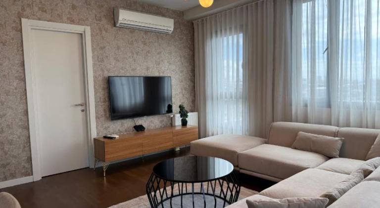 Apartment with pool in Marmara
