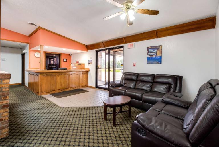 Motel 6 Marion, IL — photo 2