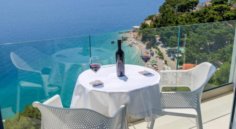 Wonderful holiday apartment with barbeque & terrace | Next to the beach | Dogs allowed in Omis