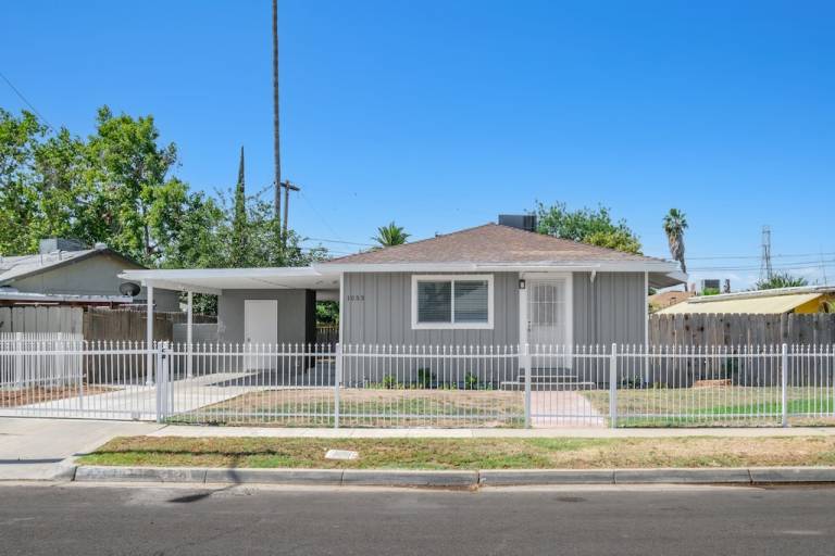 House  Fresno