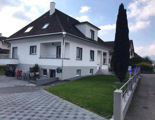 Holiday apartment with barbeque, terrace & yard in Solothurn