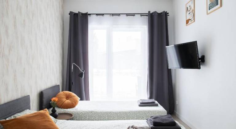 Serviced apartment with garden & terrace | Perfect for remote work in Lódz