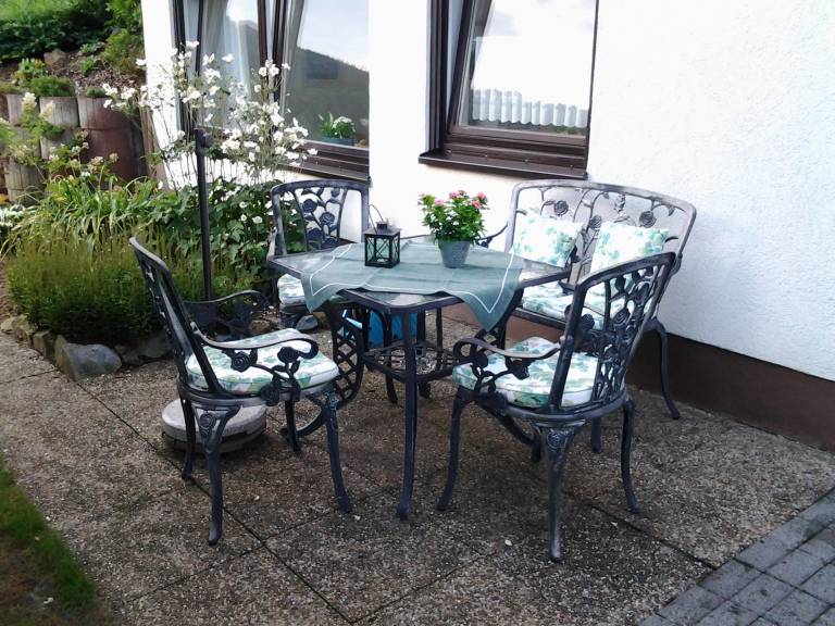 Apartment with terrace & garden — photo 4