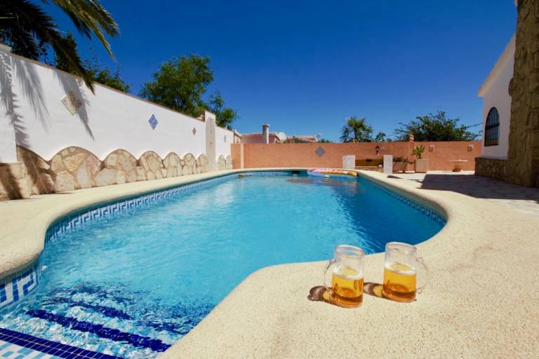 Villa with patio, barbecue & private pool — photo 2
