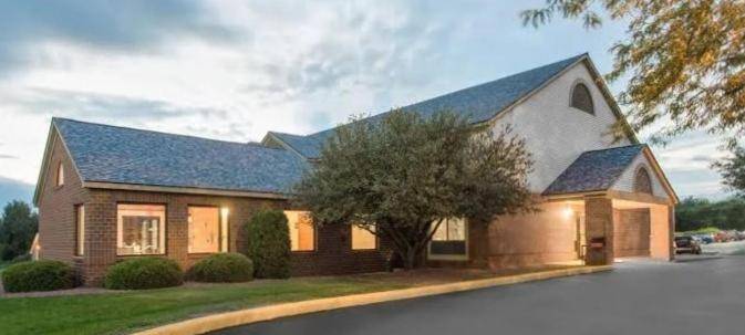 Dodgeville inn and suites in Dodgeville, WI