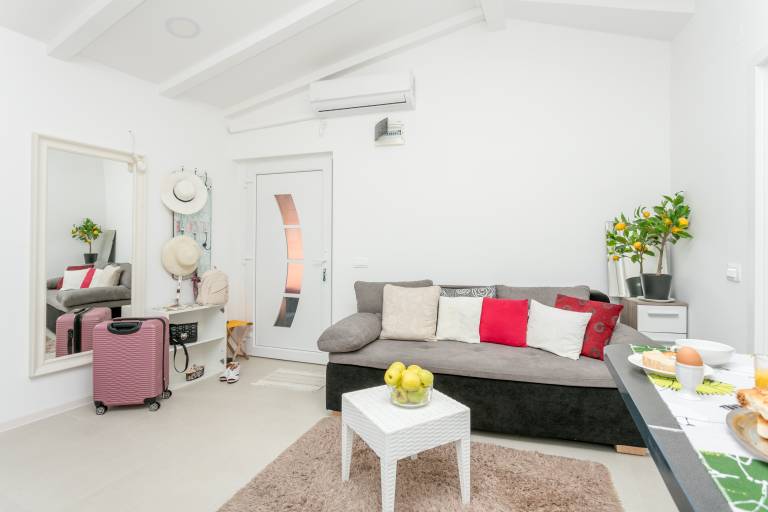Pleasant rental apartment | Pets are welcome in Trogir
