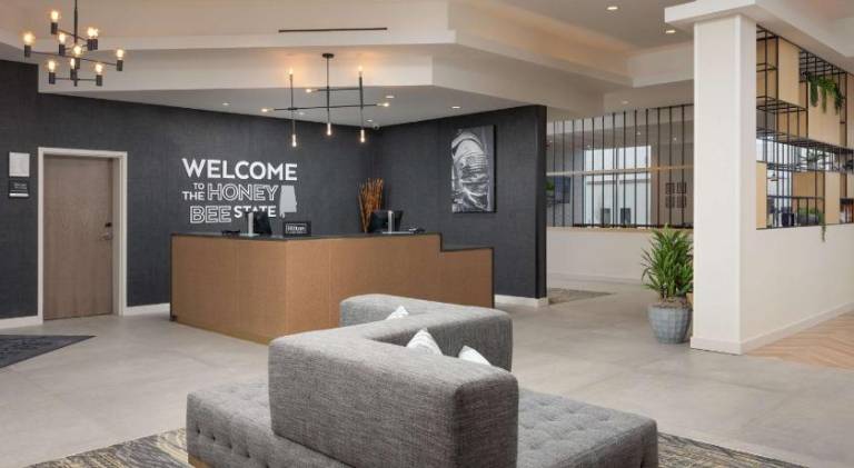 Hampton Inn & Suites by Hilton Huntsville Downtown — photo 3