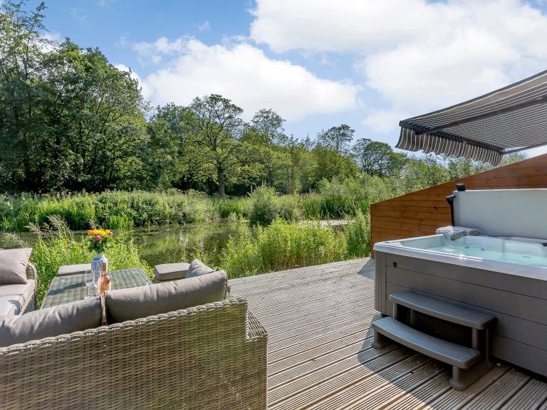 Waterside Lodge Thirteen UK11853