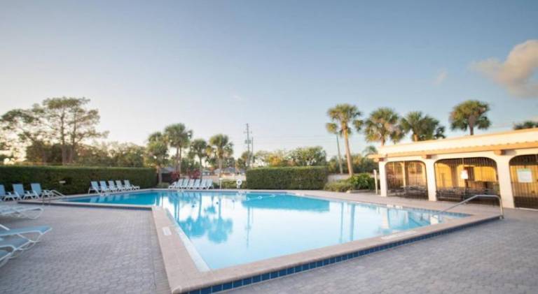 Beautiful house with pool | Perfect for remote work | Pets are welcome — photo 3