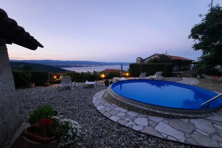 Fully equipped ample house with barbeque, hot tub & private pool | Dogs allowed in Lovran