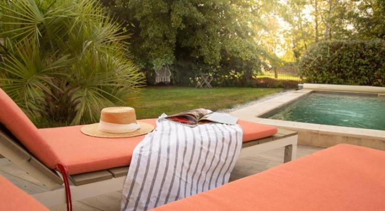 Villa with pool — photo 5
