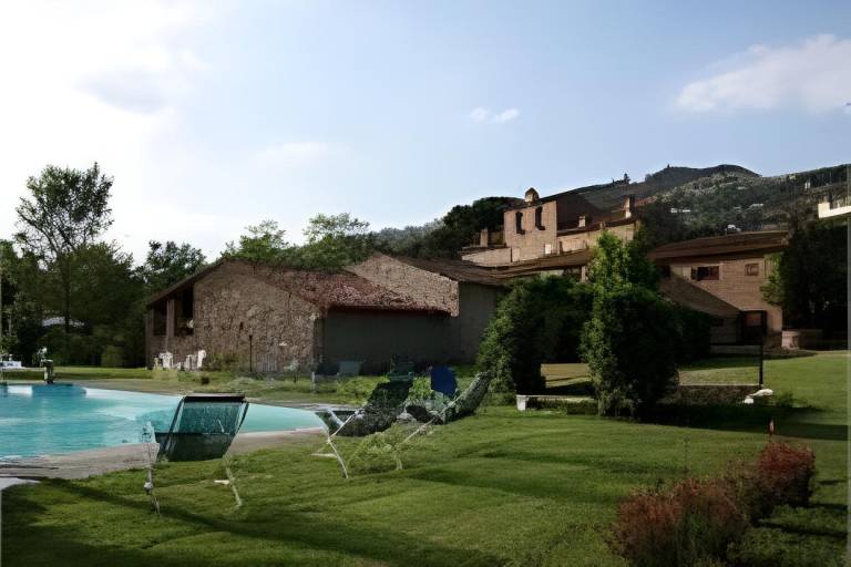 Farm with barbeque, garden & patio in Cortona
