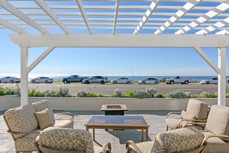 Ocean Views Across The Street From Beach Patio
