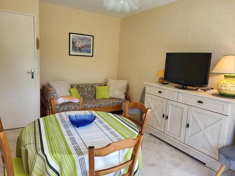 Apartment with 1 room for 4 persons in Cabourg