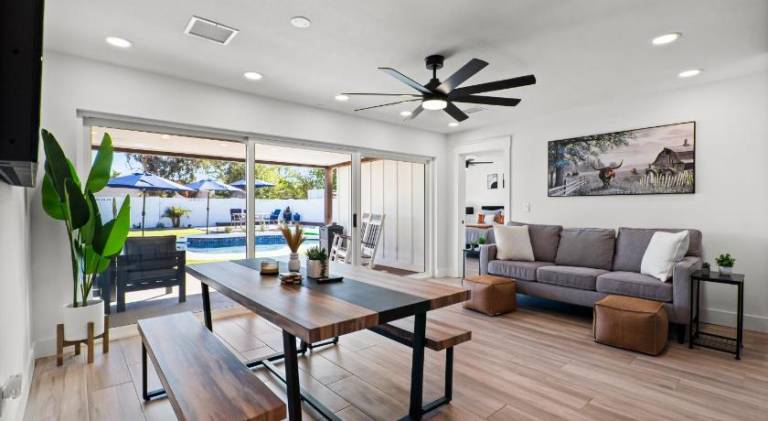 House with private pool & grill — photo 3