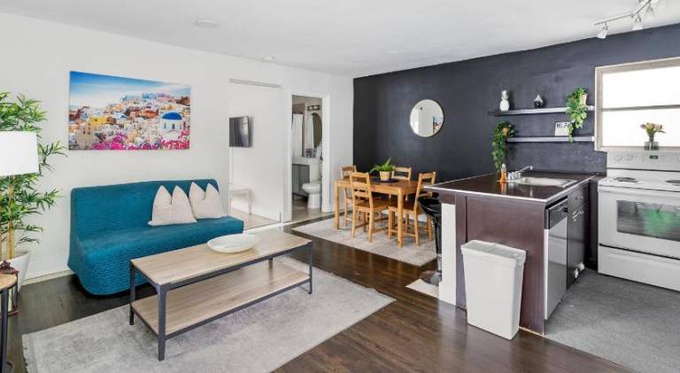 Charming vacation home | Pets are welcome in Miami, FL