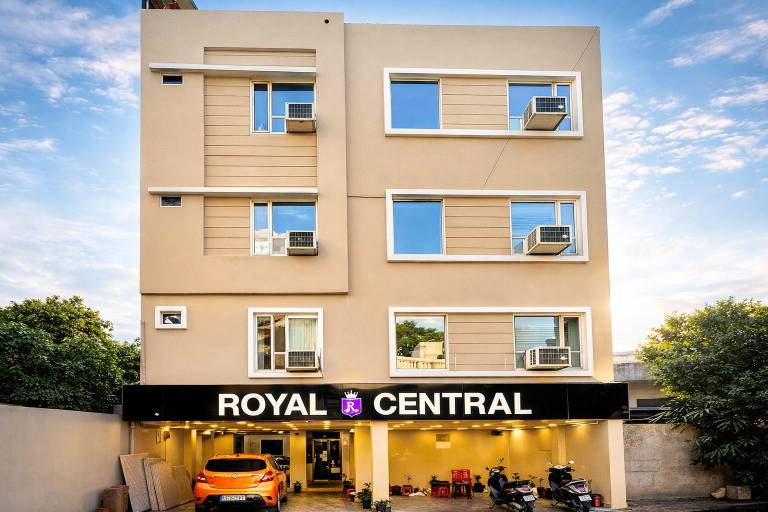 Hotel Royal Central Haridwar in Haridwar