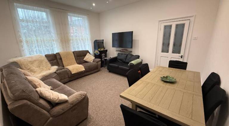 Vacation home with 4 rooms for 10 persons in Newcastle-upon-Tyne