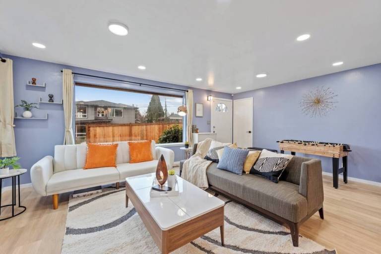 House  SeaTac