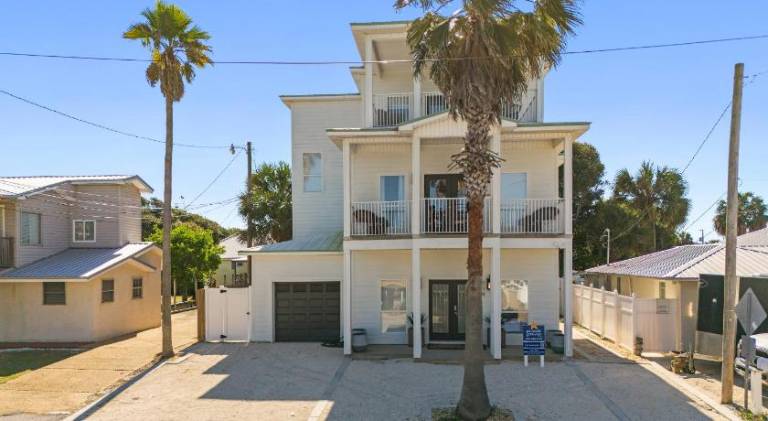 House with 5 rooms for 14 persons in Panama City, FL