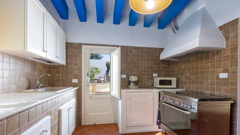 Villa with barbecue, yard & private pool | Pool view — photo 5
