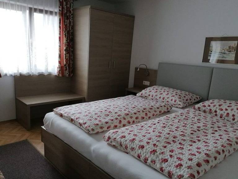 Privatzimmer in Gemeinde Gosau f&uuml;r max. 2 Personen