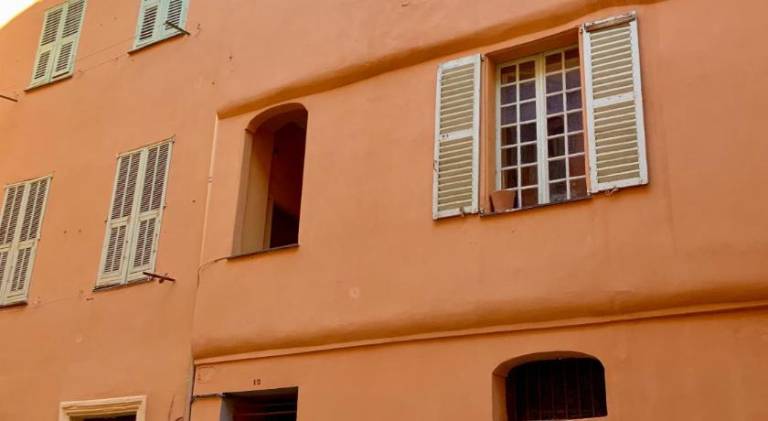 Very cosy flat in heart of Old Town of Nice near beach — photo 2