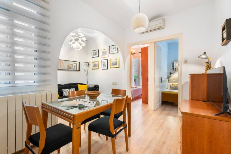 Holiday apartment with terrace | Close to Sagrada Família | Dogs allowed — photo 2