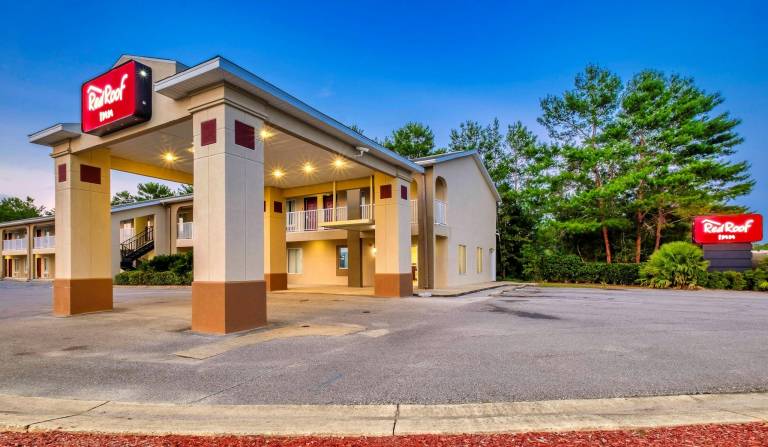 Red Roof Inn Defuniak Springs — photo 4