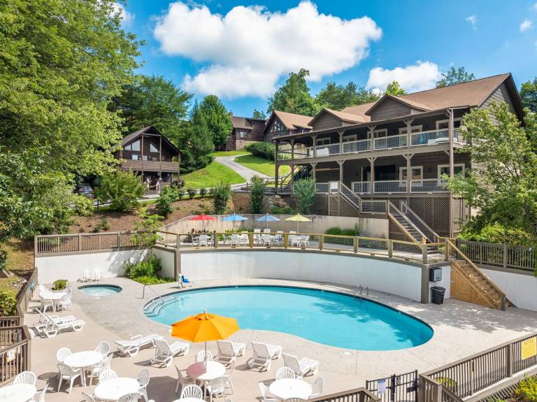 Child-friendly cabin with private pool | Pets allowed in Pigeon Forge, TN
