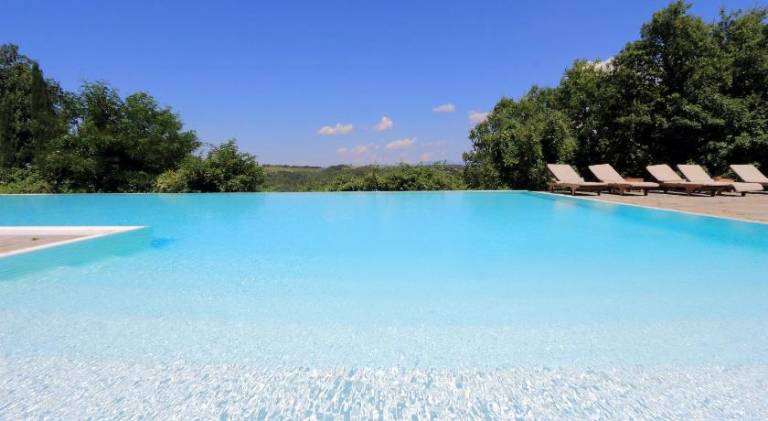 Family-friendly big farm with BBQ, yard & pool | Pet-friendly — photo 3