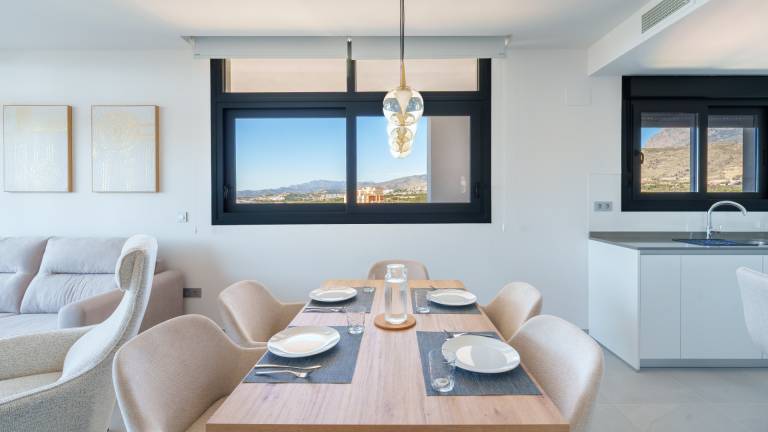 EAGLE TOWER sea view apartment — photo 5