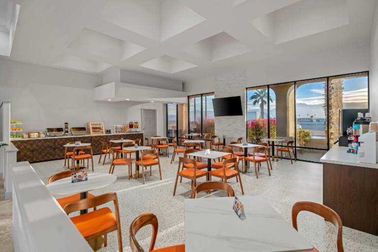 Signature Inn Indio I-10 Coachella Valley by Sonesta — photo 5