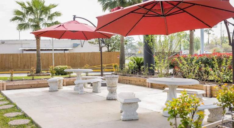 Merit Inn and Suites — photo 4