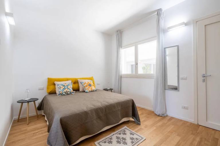 Child-friendly holiday apartment with yard | Sea view | Beach nearby | Dogs allowed in Bari