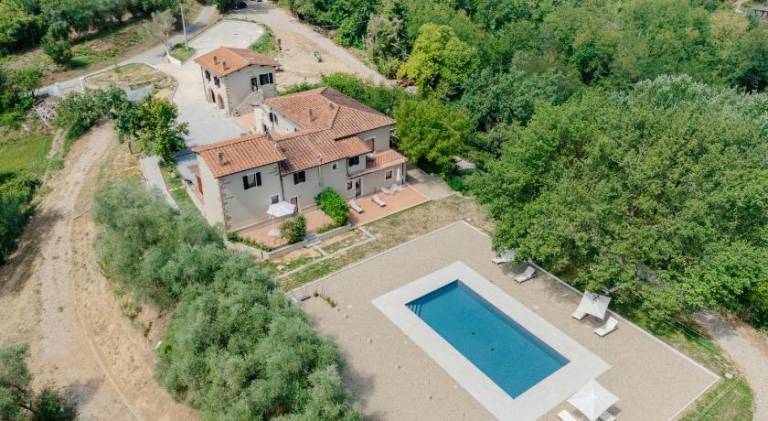 Farm with pool, patio & grill | Pets are welcome in Figline e Incisa Valdarno