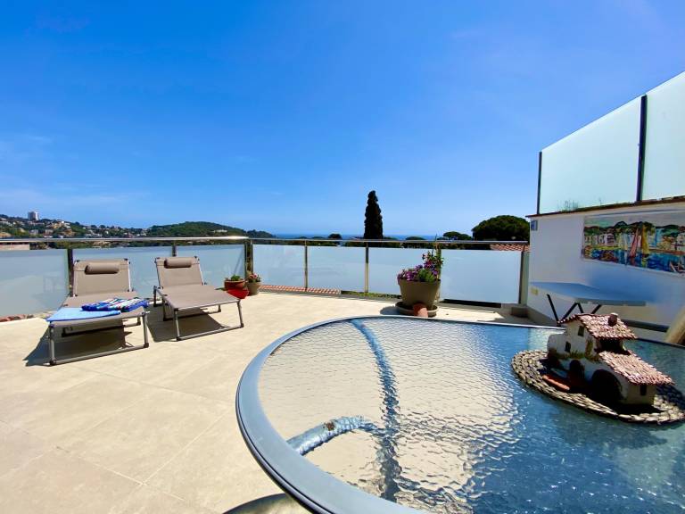 Villa with patio, BBQ & pool | Mountain view | Next to the beach | Pets are welcome — photo 2