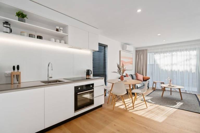 Apartment  Albert Town