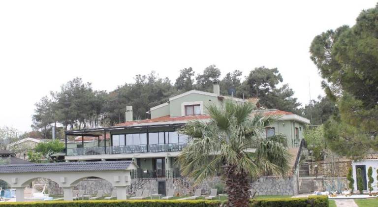 Bed & Breakfast  Urla
