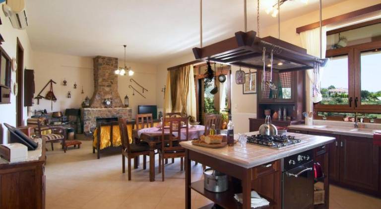 Big villa with hot tub & pool | Dogs allowed — photo 4