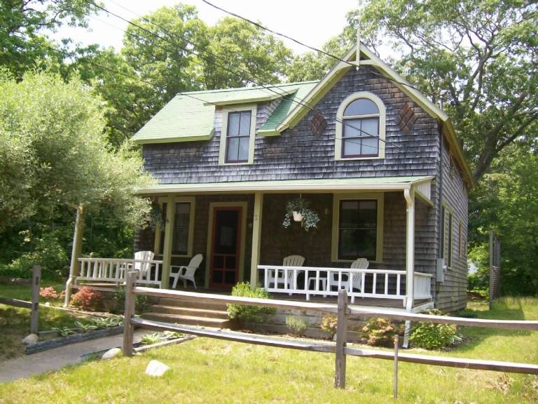 Cabin Vineyard Haven