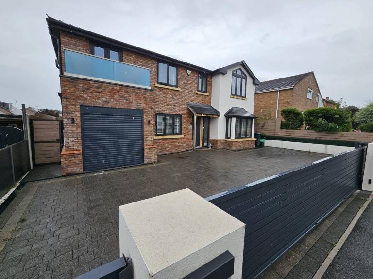 House  Towyn