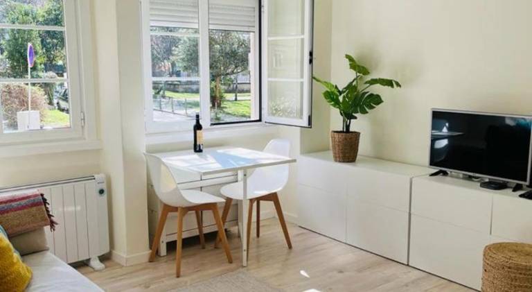 Apartment with 2 rooms for 4 persons in Lisbon