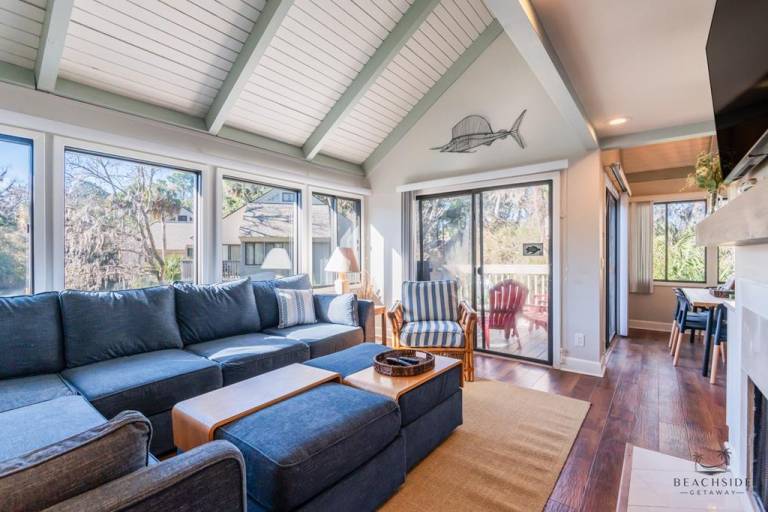 Vacation home with BBQ & pool | Lake view in Hilton Head Island, SC